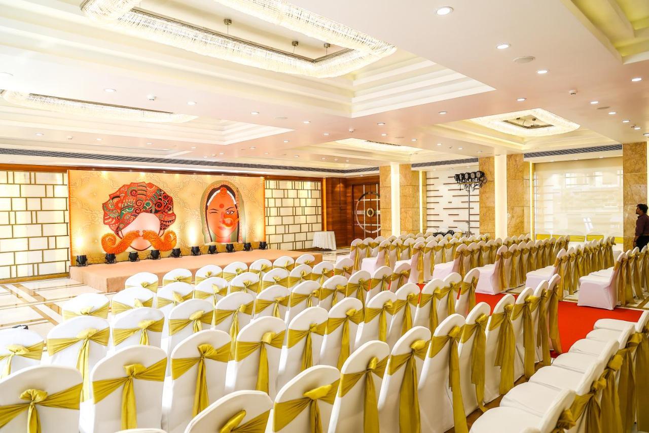 Krishna Palace Hotel 4*