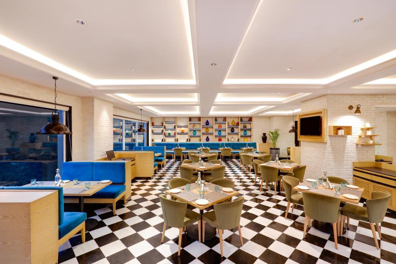 Hotel Lemon Tree Premier, International Airport Mumbai