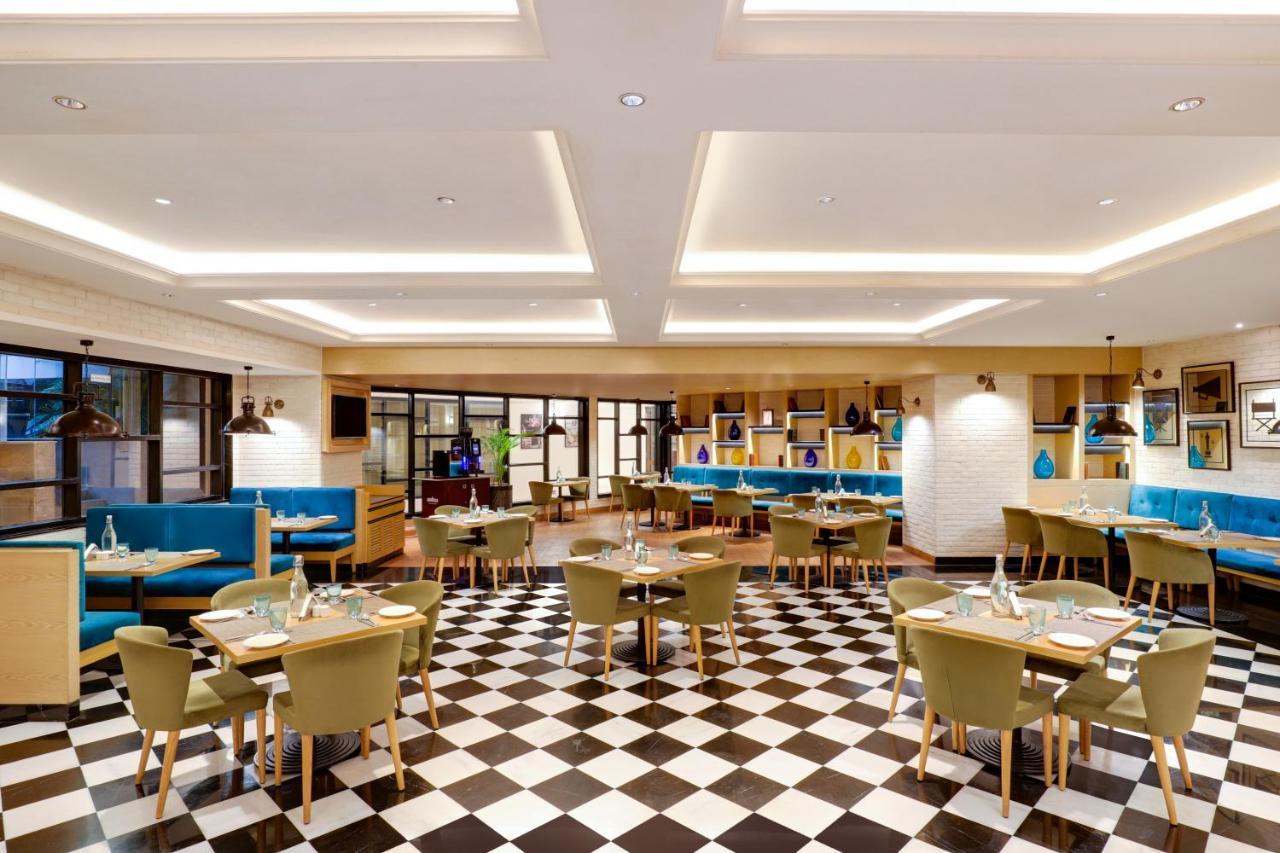 Lemon Tree Premier, International Airport 5* Mumbai