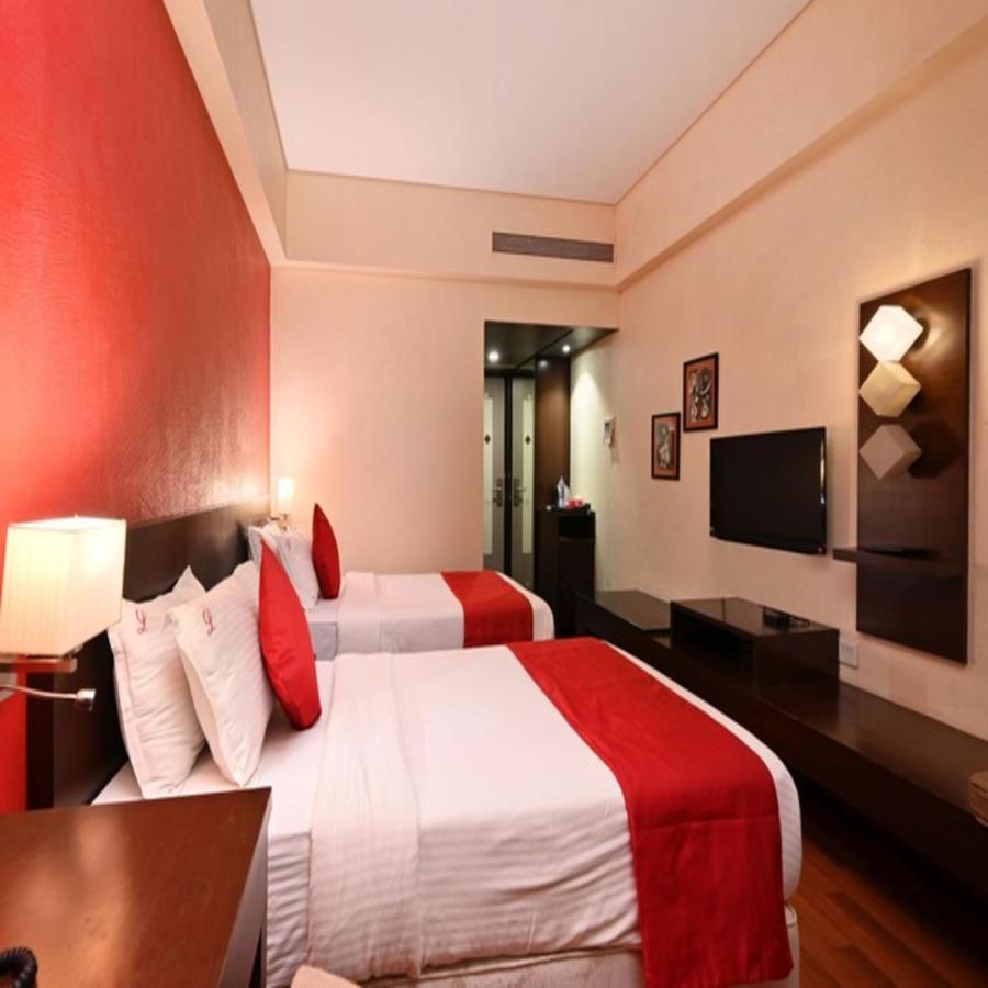 The Legend Hotel- Santacruz Near International Airport 3* Mumbai