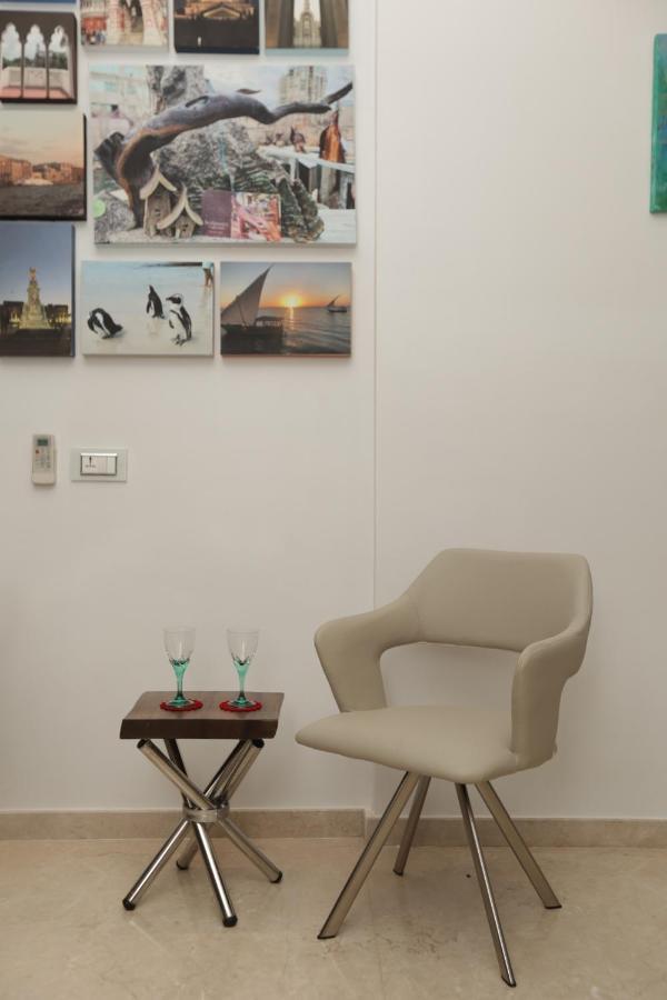 Artist House 3br By Flora