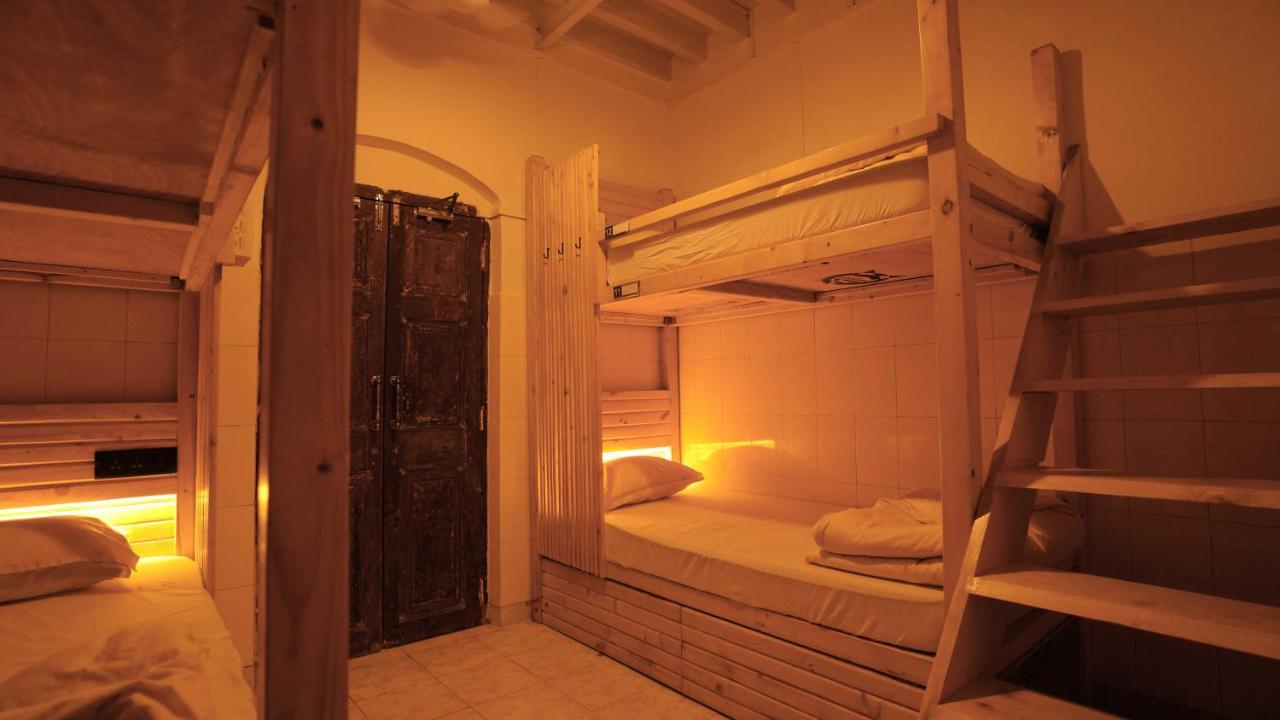 Hostel Gosolo Bandra *