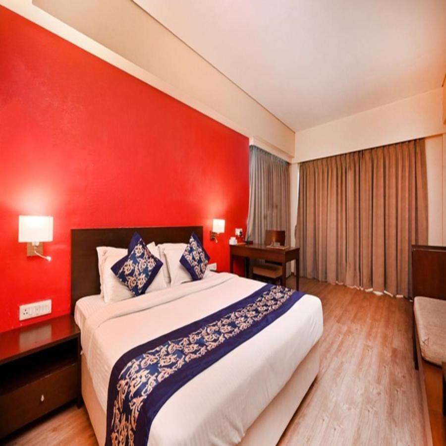 The Legend Hotel- Santacruz Near International Airport 3* Mumbai