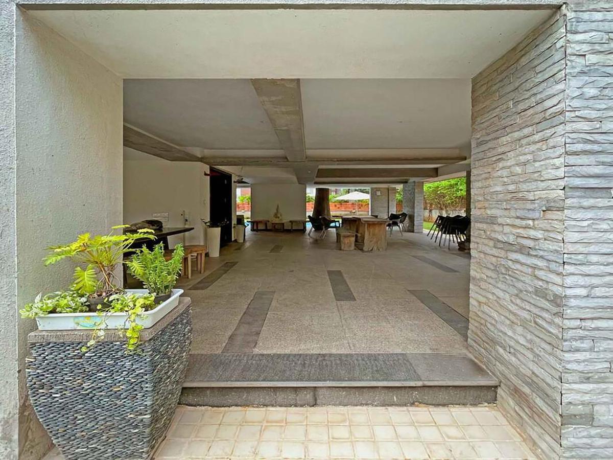 Oceanfront 4 Bed Private Pool Gorai Near Holiday home