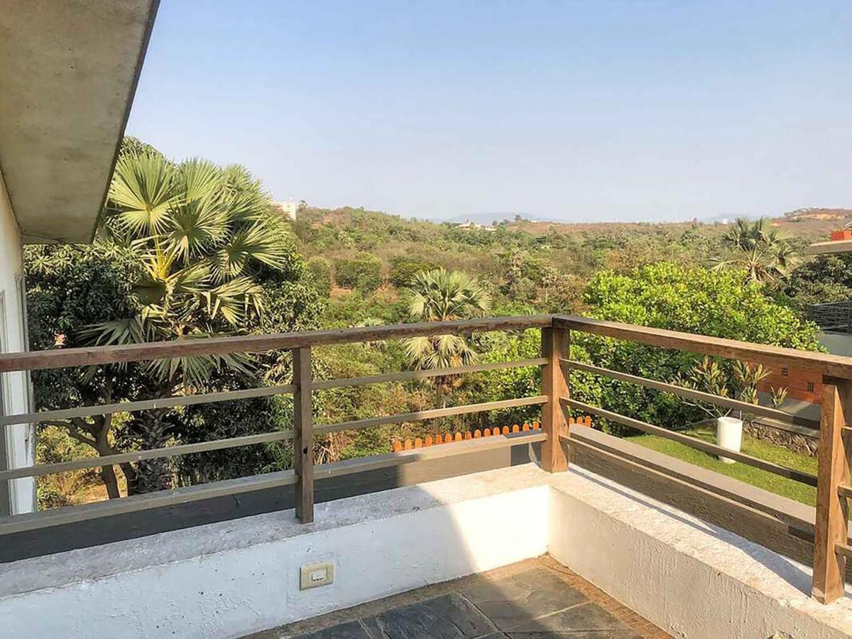 Oceanfront 4 Bed Private Pool Gorai Near Holiday home Mumbai