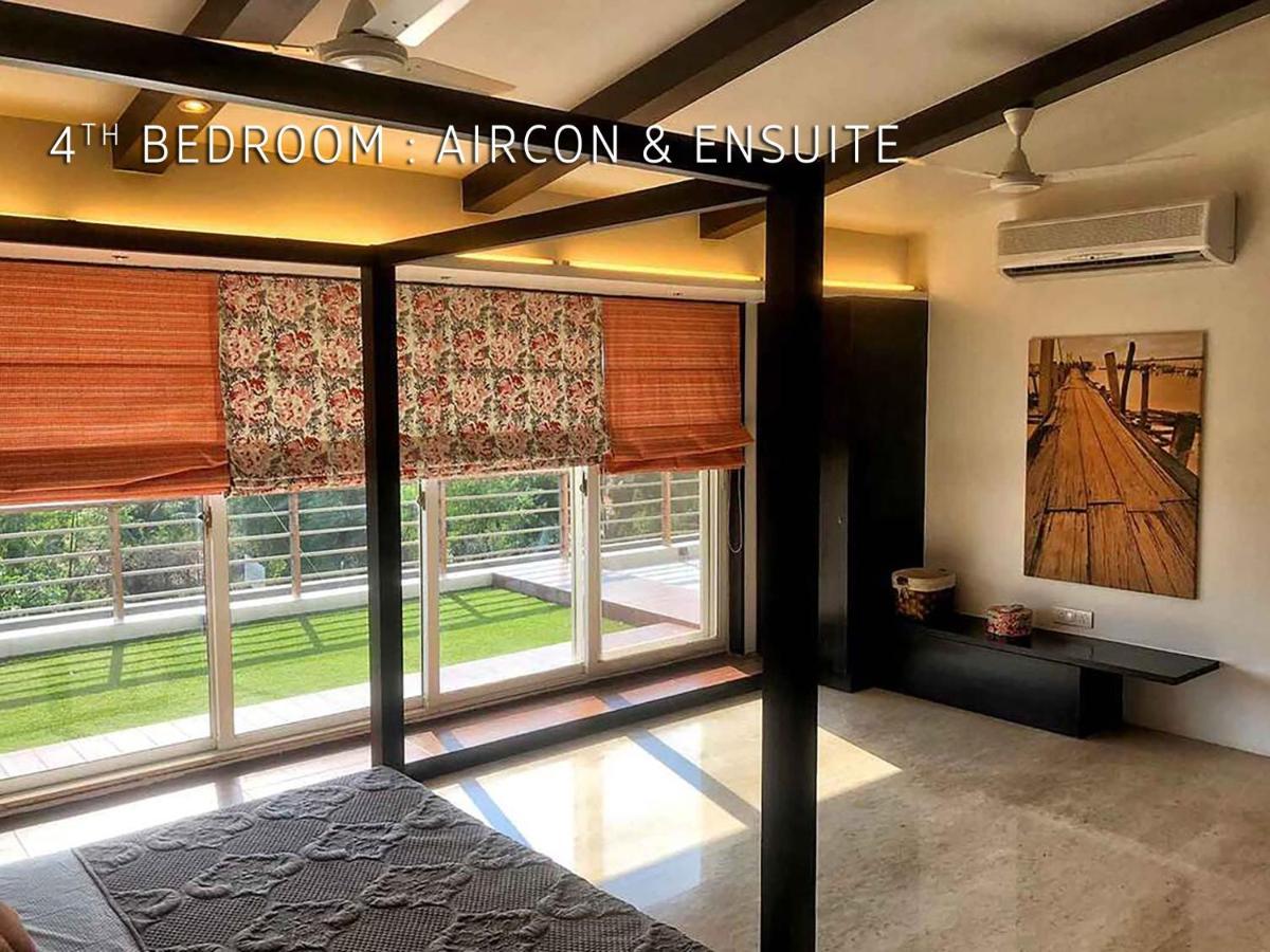 Holiday home Oceanfront 4 Bed Private Pool Gorai Near Mumbai