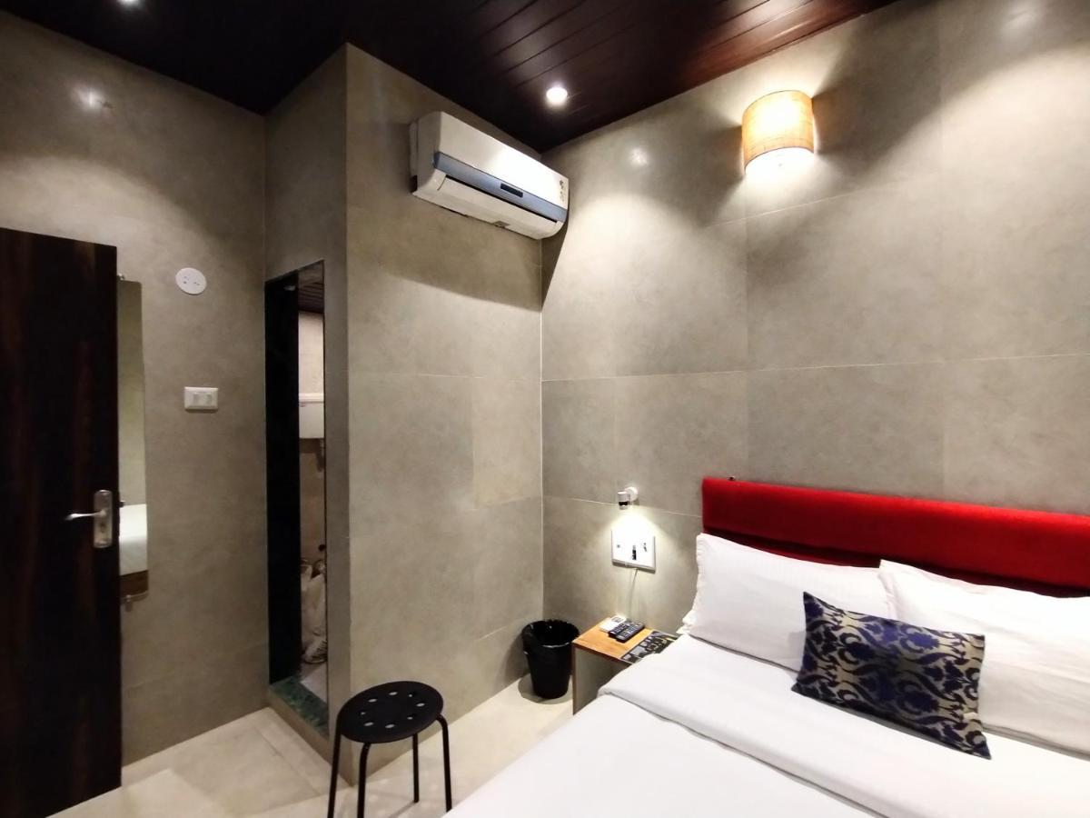 Eros - Near Airport T2 3*