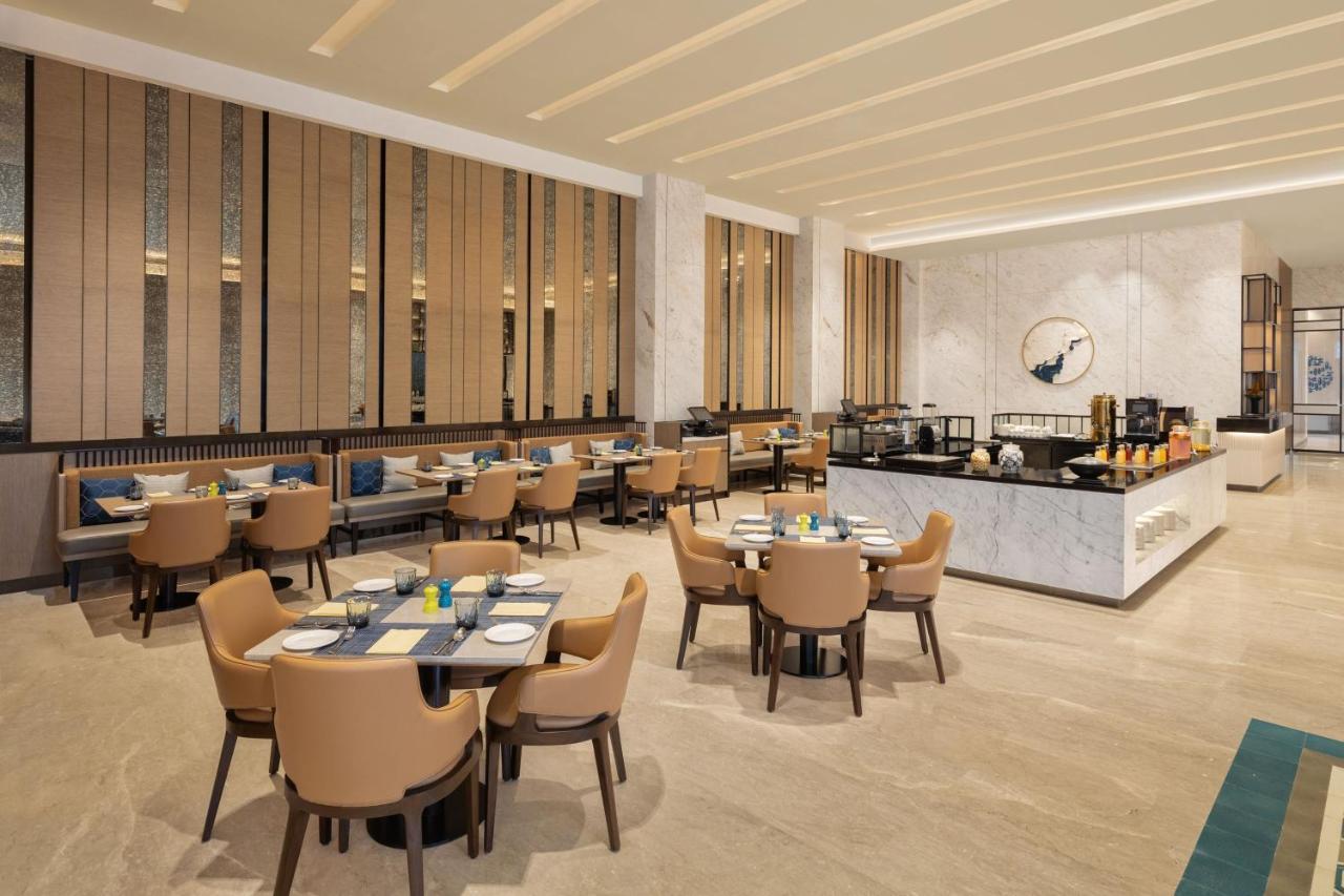 Fairfield By Marriott International Airport