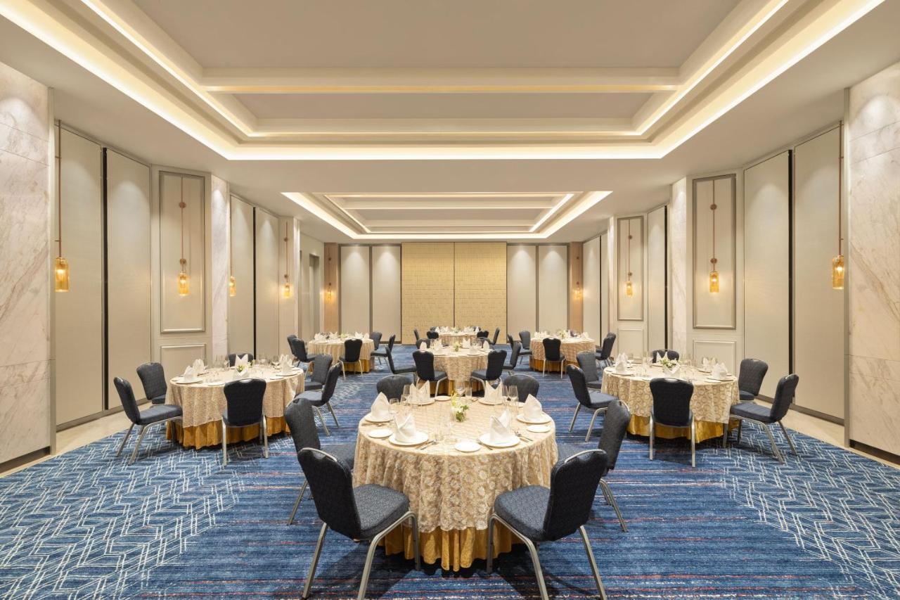 Fairfield By Marriott International Airport Hotel 4*