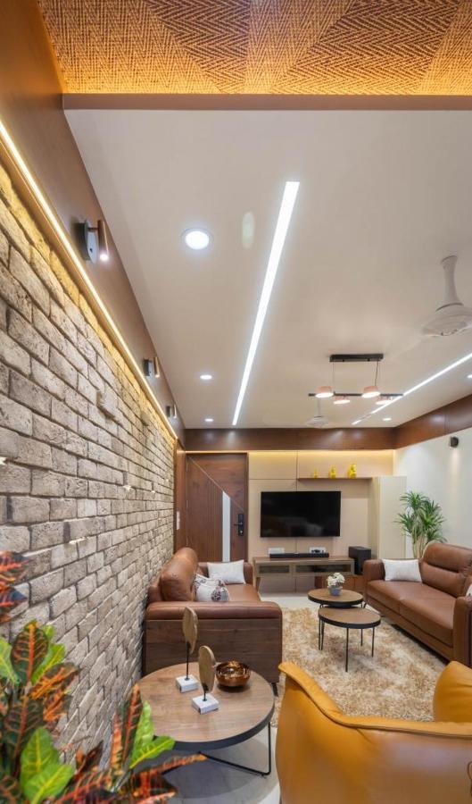 Lights Duplex Penthouse Apartment *