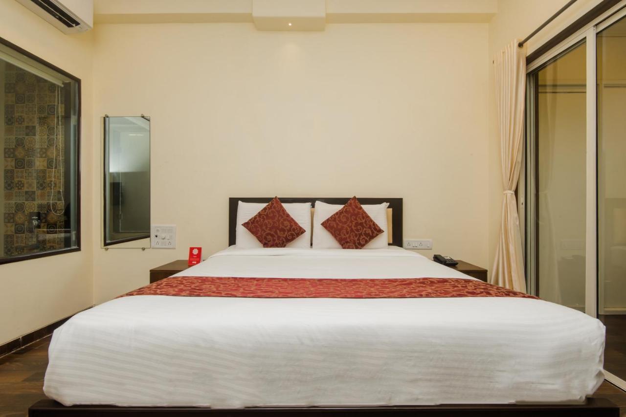Hotel Super O Divine Residency Near Phoenix Marketcity