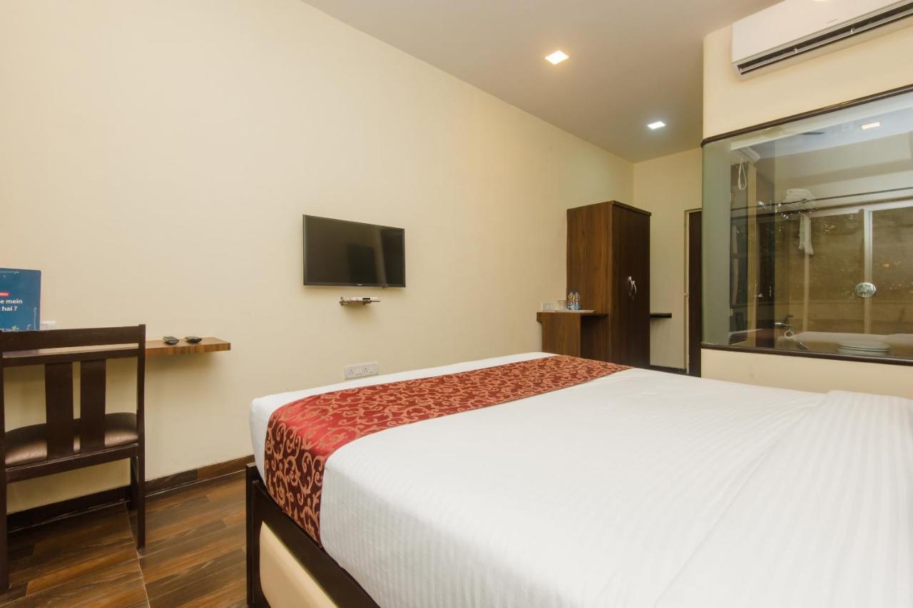 Hotel Super O Divine Residency Near Phoenix Marketcity