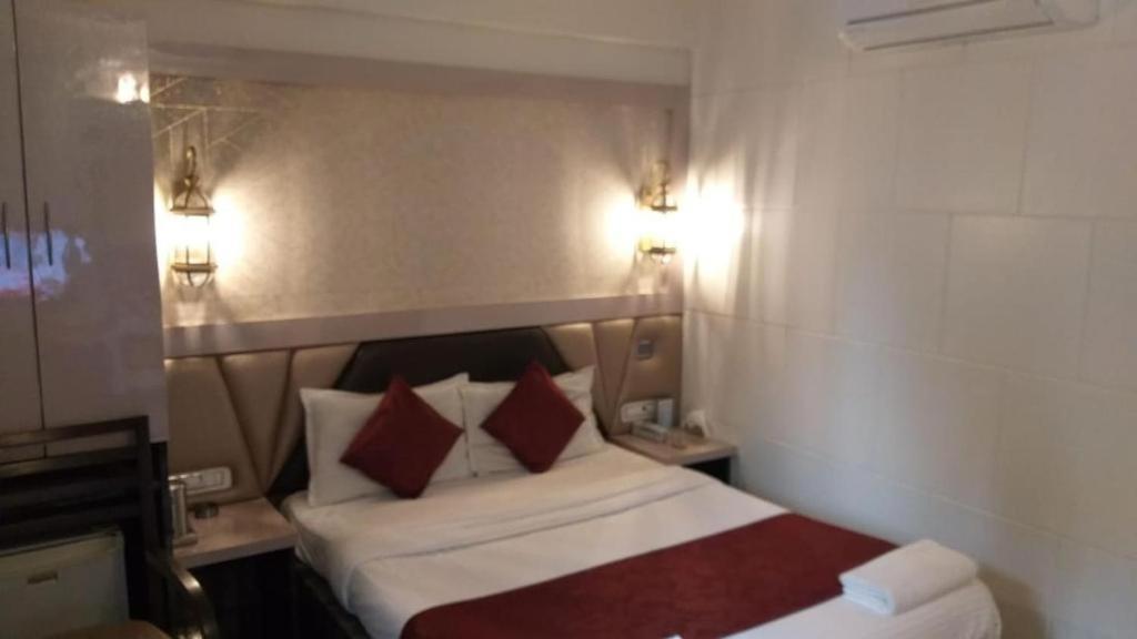 Apartment Sapna Marine Mumbai