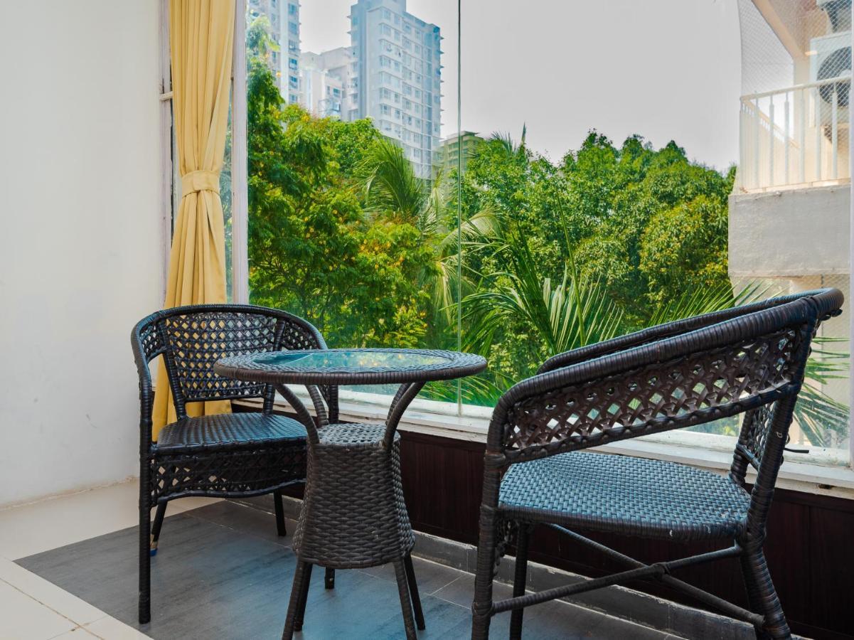 Aura - Near Malad Link Road