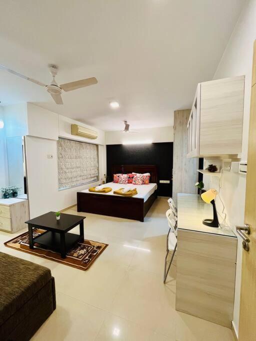 La France 4bhk Service