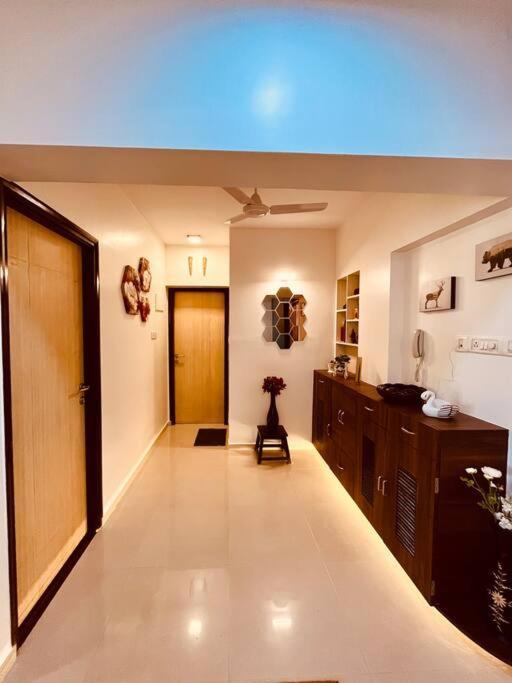 Apartment La France 4bhk Service Mumbai