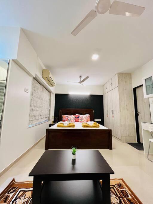 La France 4bhk Service *