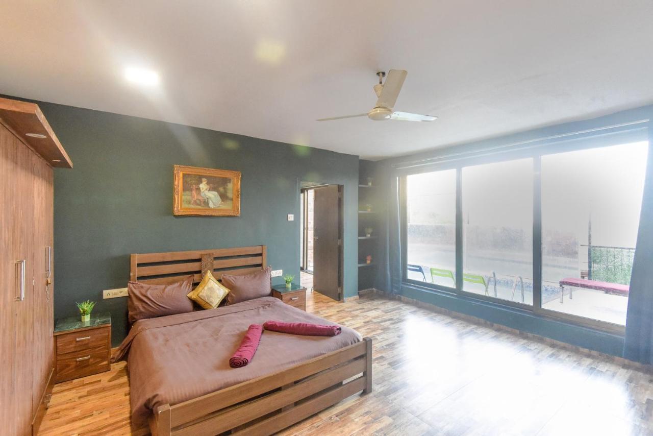 4 Star Lavish Mumbai