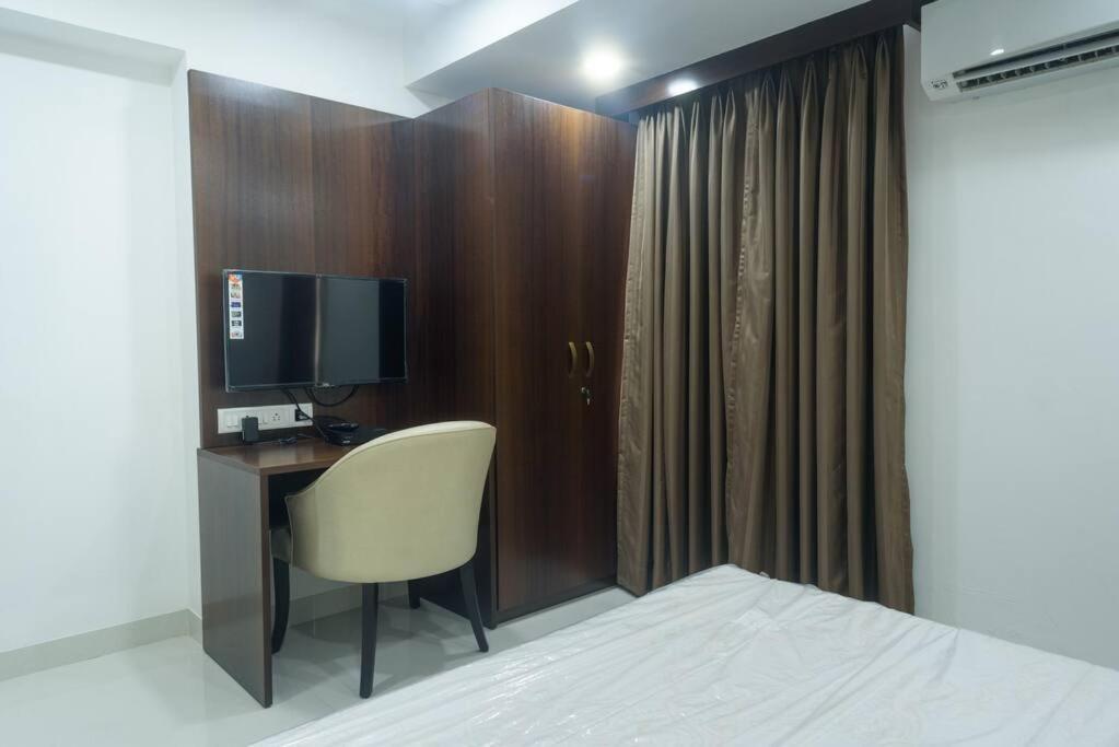 Apartment Kemps Corner Residency Mumbai