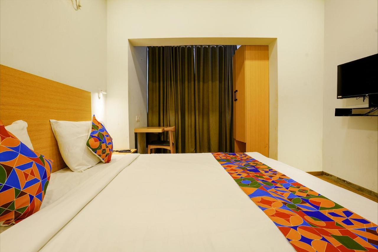 Fabexpress Highway Residency Hotel Mumbai