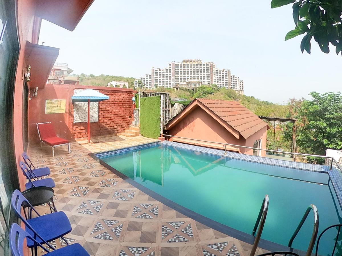 4 Star Paradise * Mumbai