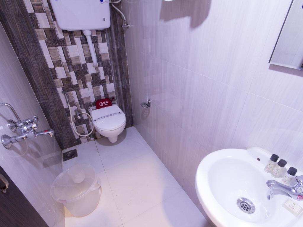Oyo 1088 Golden Sagar Hotel Mumbai