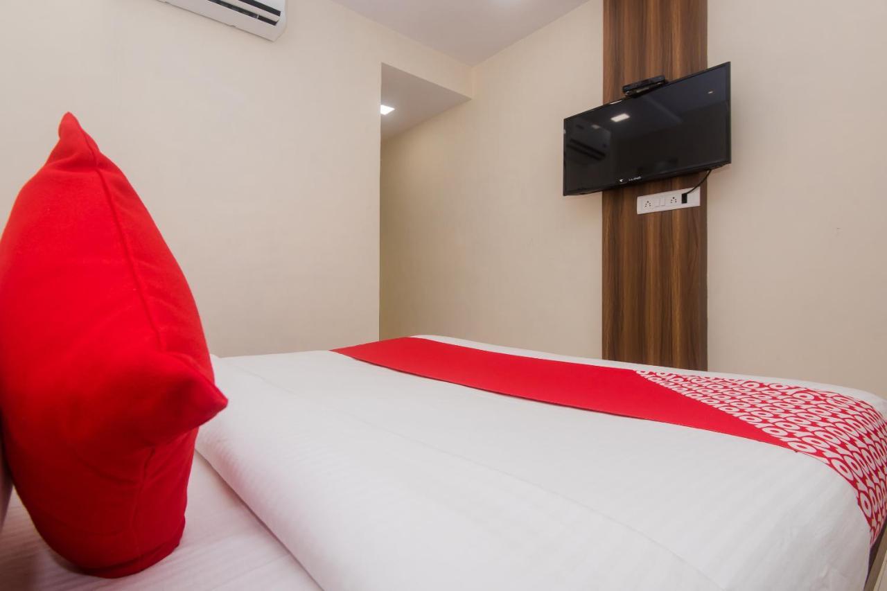 Oyo Flagship 23259 Galaxy 3* Mumbai