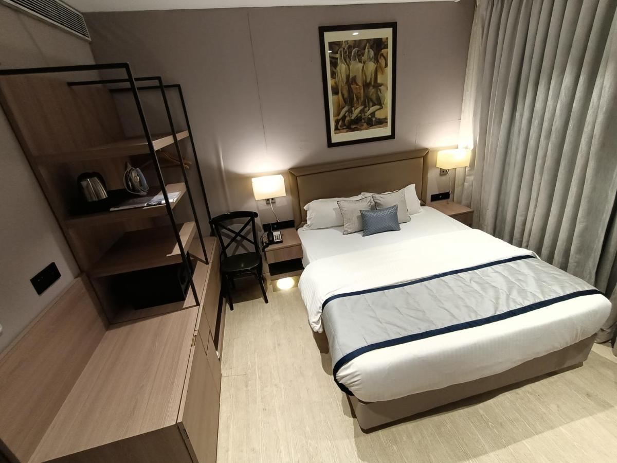 Hotel Highway Andheri East Mumbai