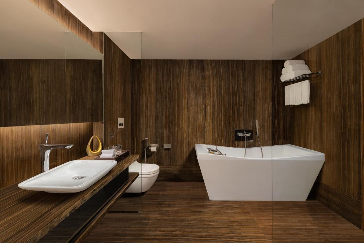 Courtyard By Marriott International Airport 5* Mumbai