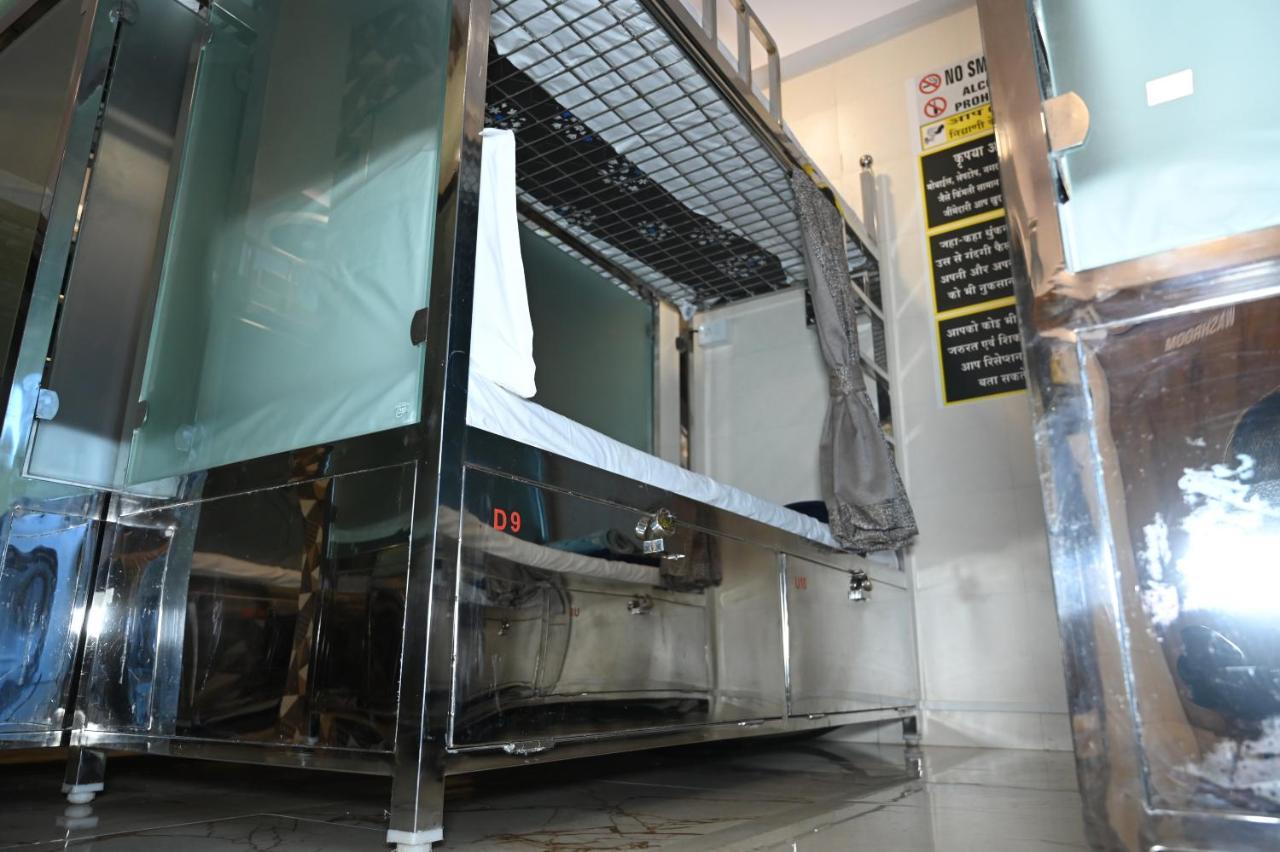 Capsule hotel Sagar Andheri - Nearest To Andheri Railway Station West *