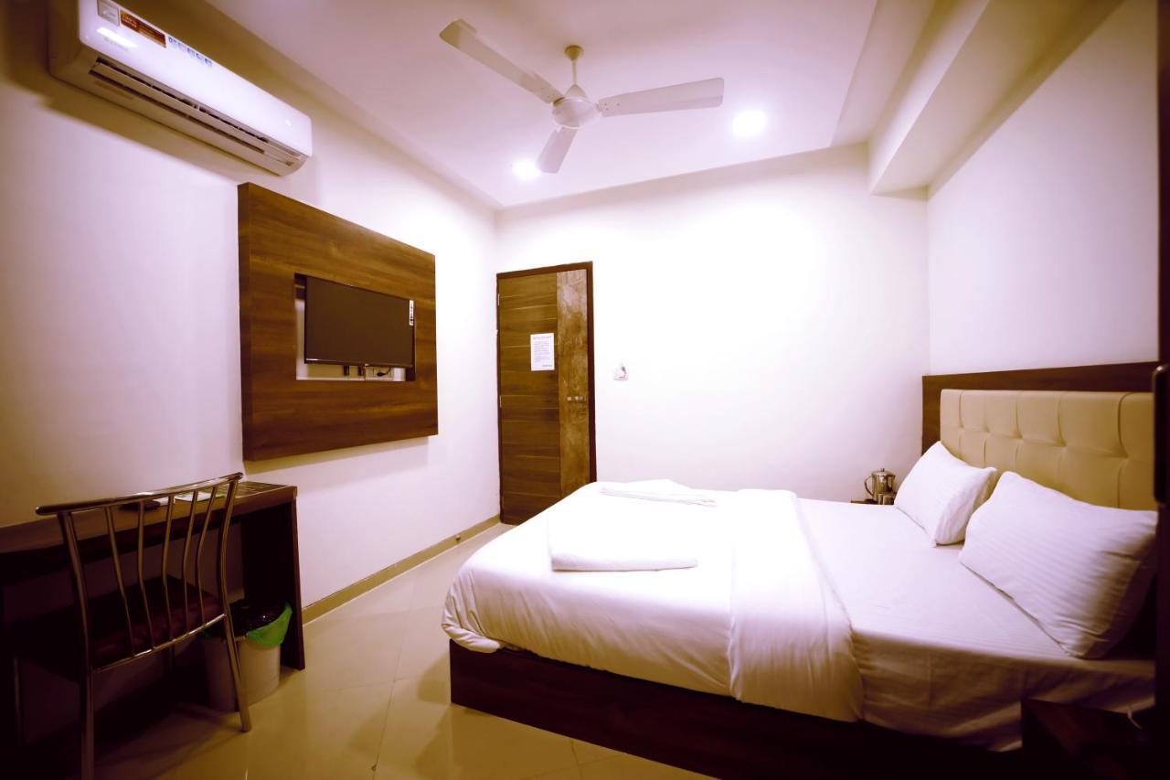 Precious Pearl 2* Mumbai