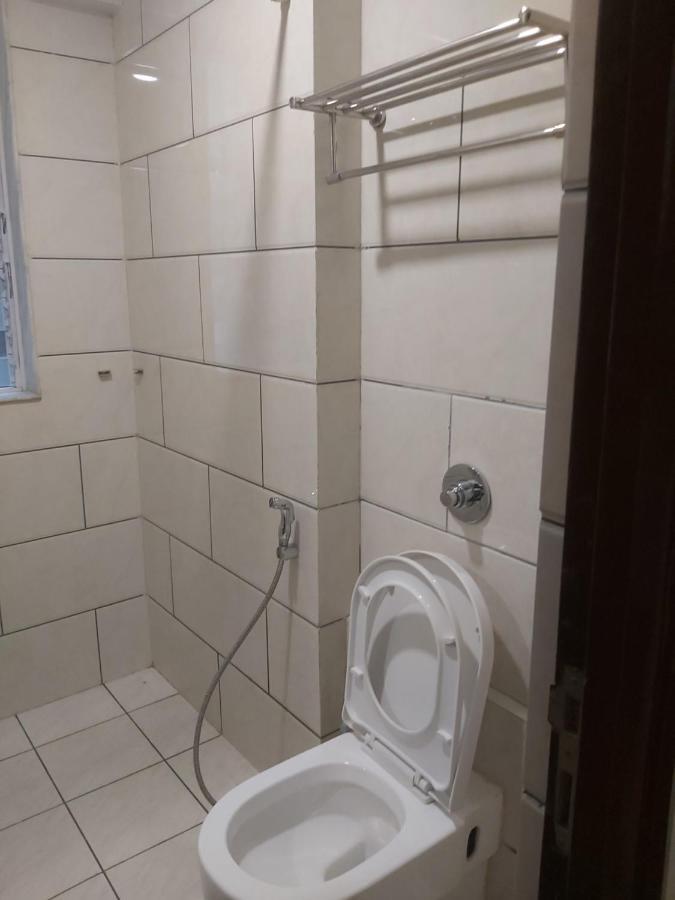 Bed & Breakfast Magna ,fitwala Road,prabhadevi West