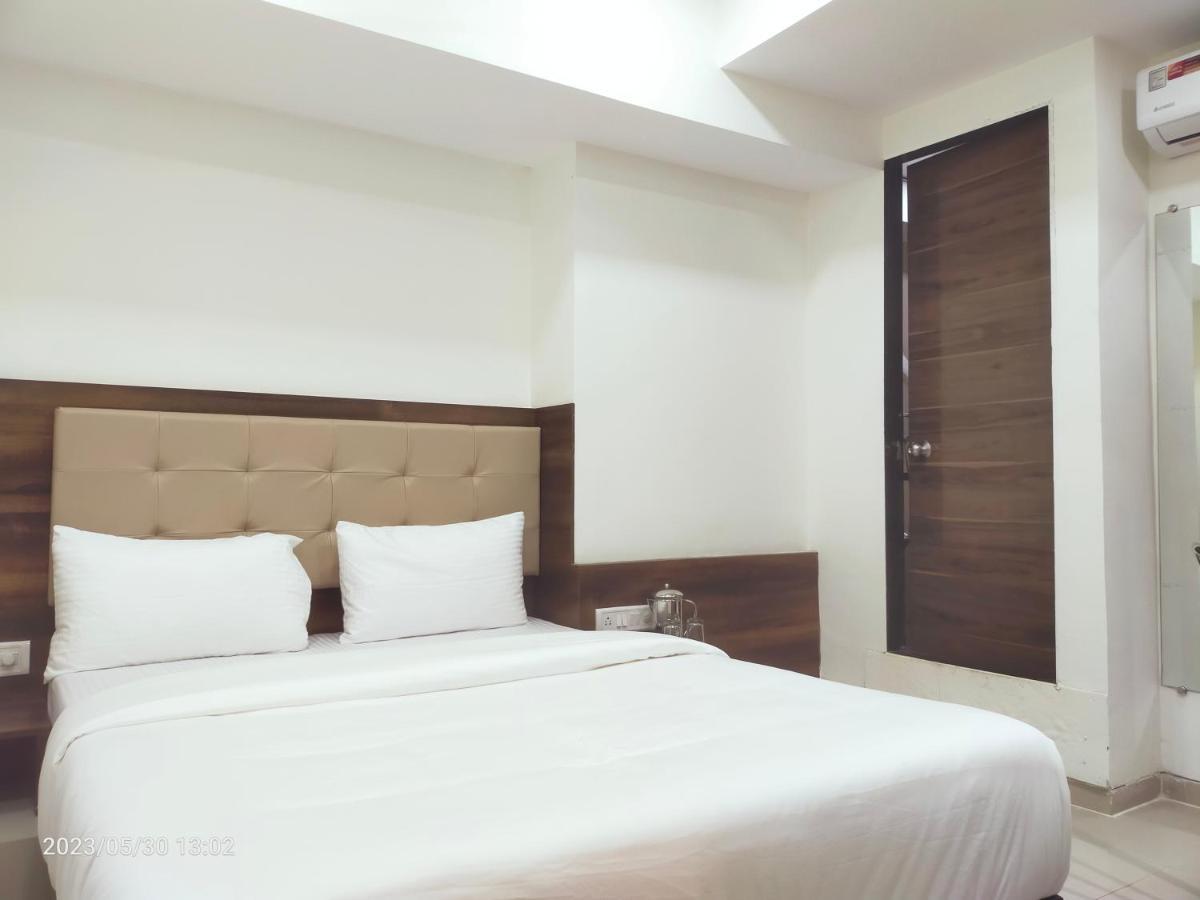 Precious Pearl Hotel 2*