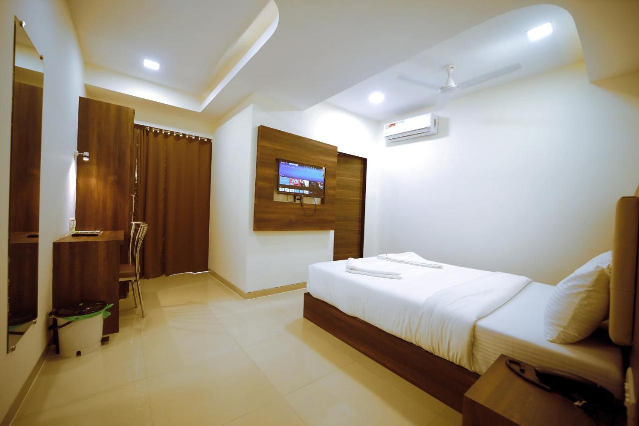 Precious Pearl Hotel 2*