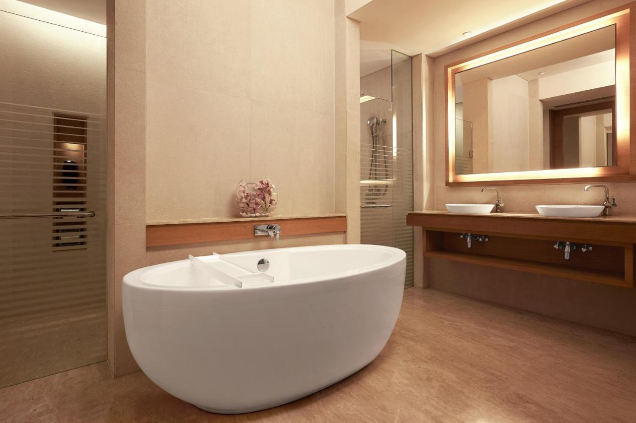 The Westin Garden Hotel 5*