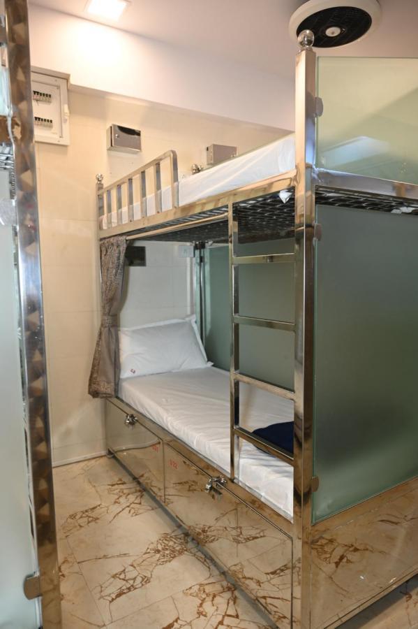 Sagar Andheri - Nearest To Andheri Railway Station West Capsule hotel *