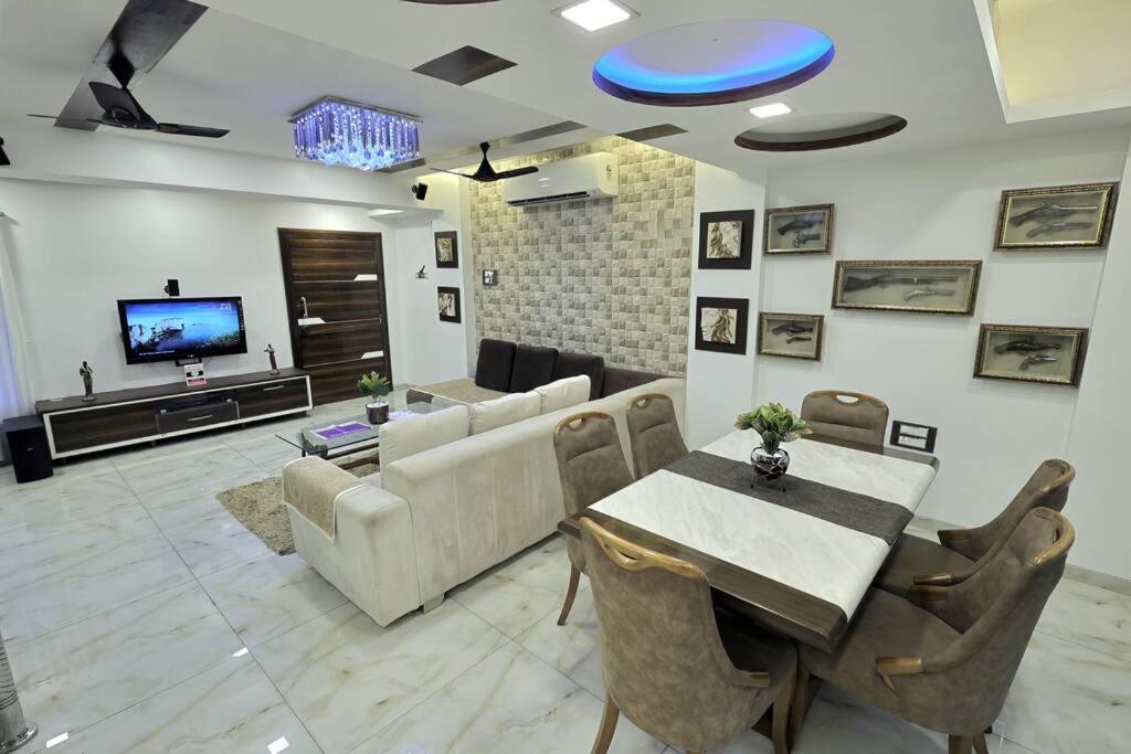 Borivali 4 Bedroom - Gagal Villa Mumbai