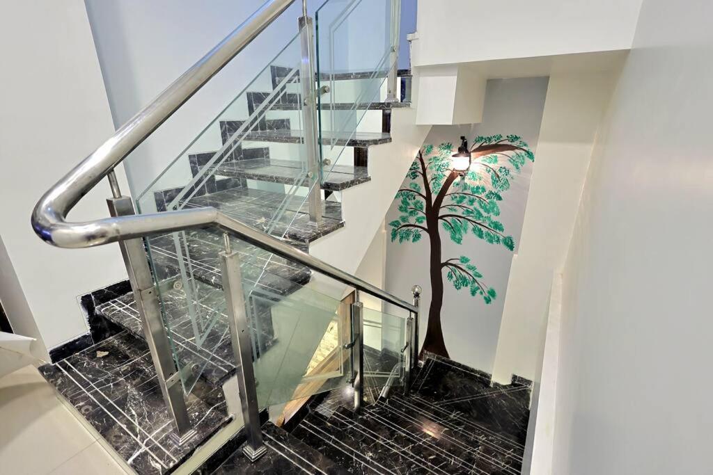 Villa Borivali 4 Bedroom - Gagal