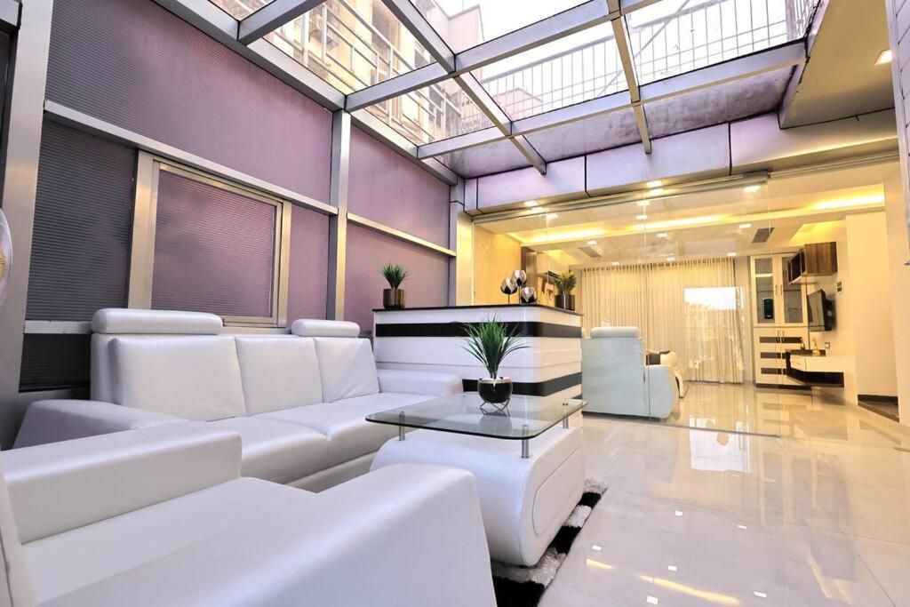 Borivali 4 Bedroom - Gagal Villa *