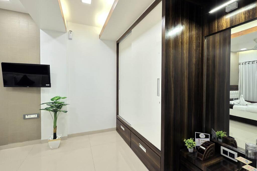 Villa Borivali 4 Bedroom - Gagal