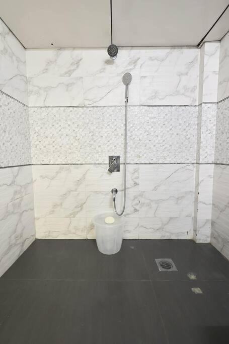 Borivali 4 Bedroom - Gagal *
