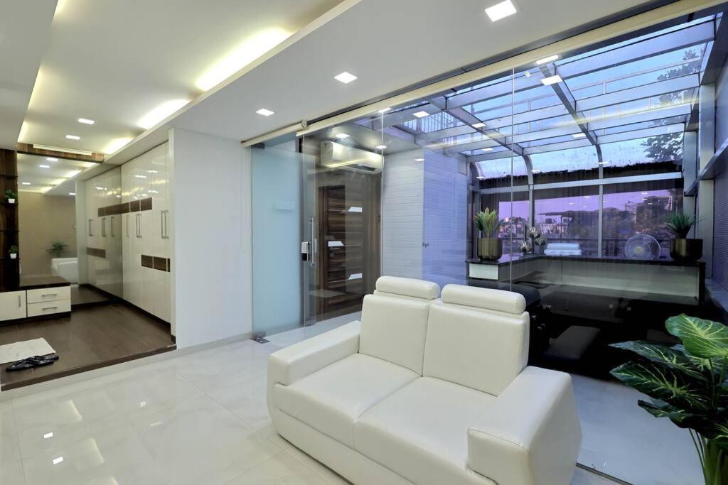 Borivali 4 Bedroom - Gagal * Mumbai