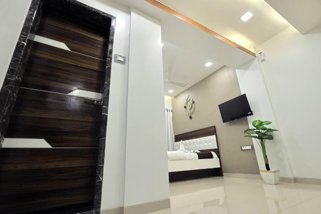 Borivali 4 Bedroom - Gagal Villa Mumbai