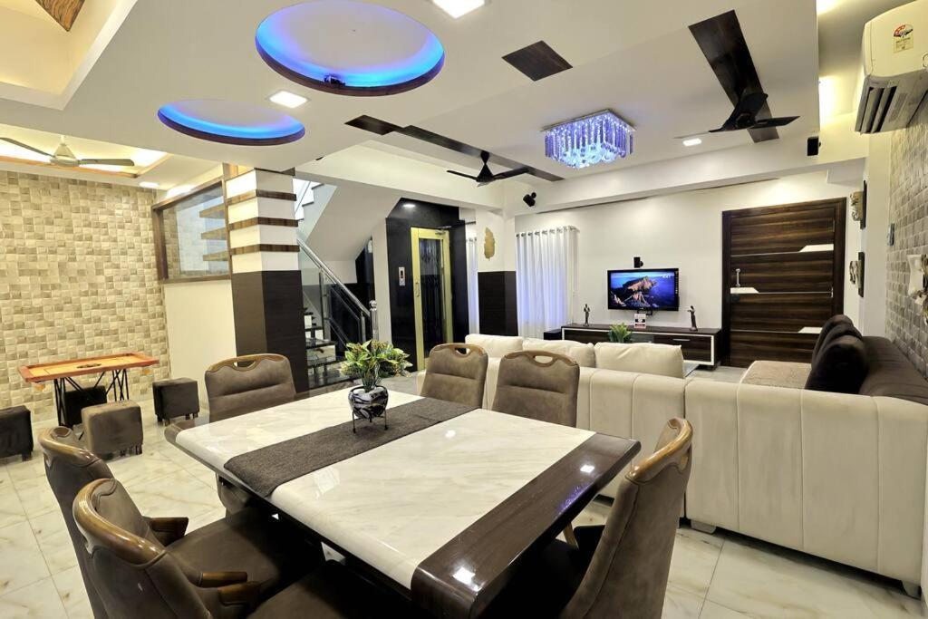 Borivali 4 Bedroom - Gagal * Mumbai