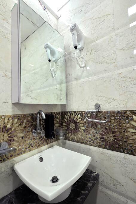 Borivali 4 Bedroom - Gagal