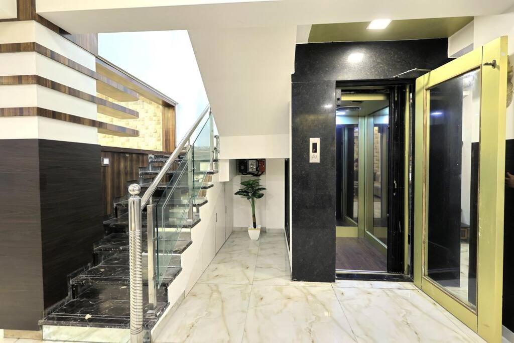 Borivali 4 Bedroom - Gagal *