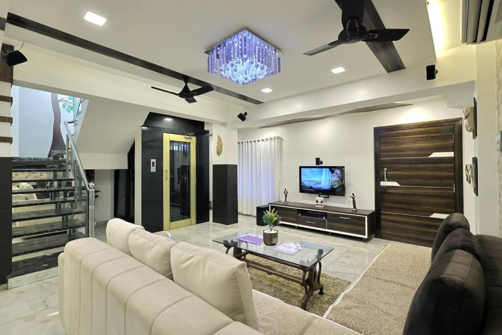 Borivali 4 Bedroom - Gagal *