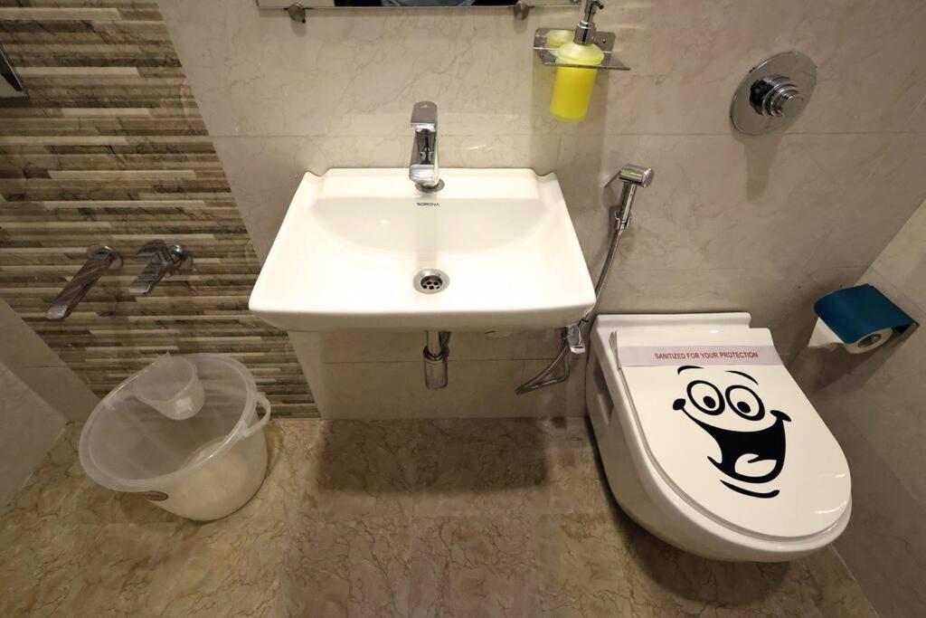 Apartment Iconic 3 Bedroom - Borivali East *