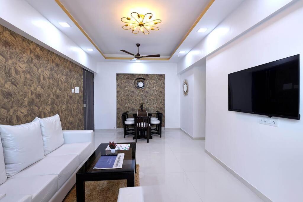 Iconic 3 Bedroom - Borivali East * Mumbai