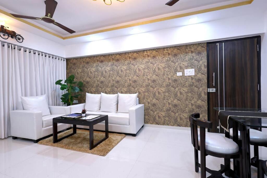 Apartment Iconic 3 Bedroom - Borivali East Mumbai
